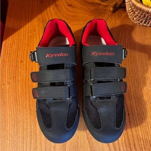 Kyedoo Black and Red Cycling Shoes